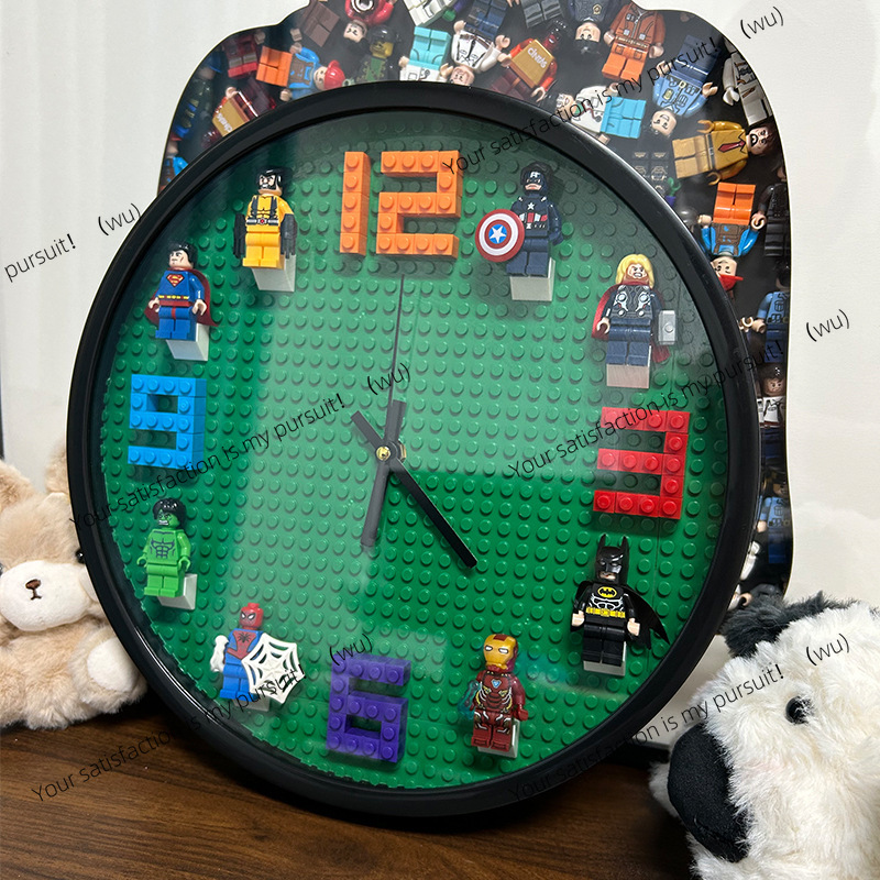 ساعة حائط على شكل شخصيات كرتون - مراجعة Interior Design Lego وسعره